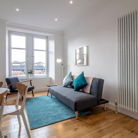 Modern 1BR Apartment in Heart of West End Glasgow Exterior foto