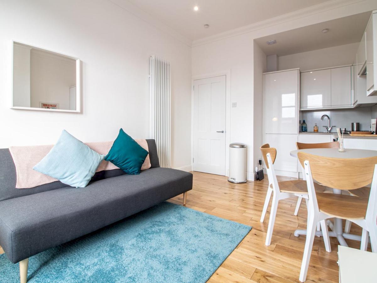 Modern 1BR Apartment in Heart of West End Glasgow Exterior foto