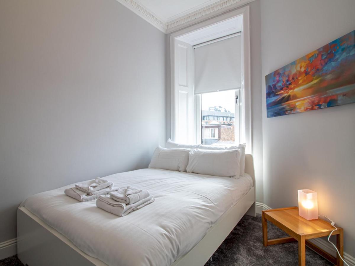 Modern 1BR Apartment in Heart of West End Glasgow Exterior foto