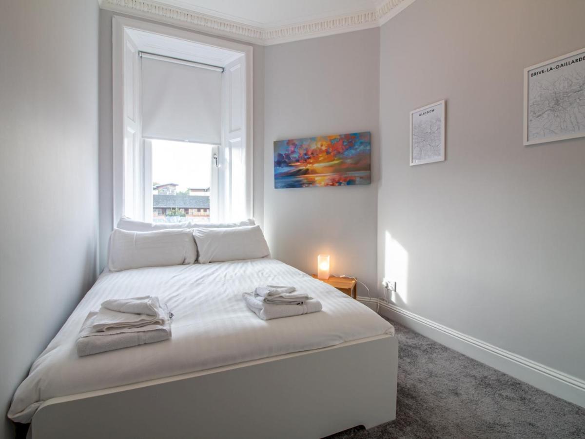 Modern 1BR Apartment in Heart of West End Glasgow Exterior foto